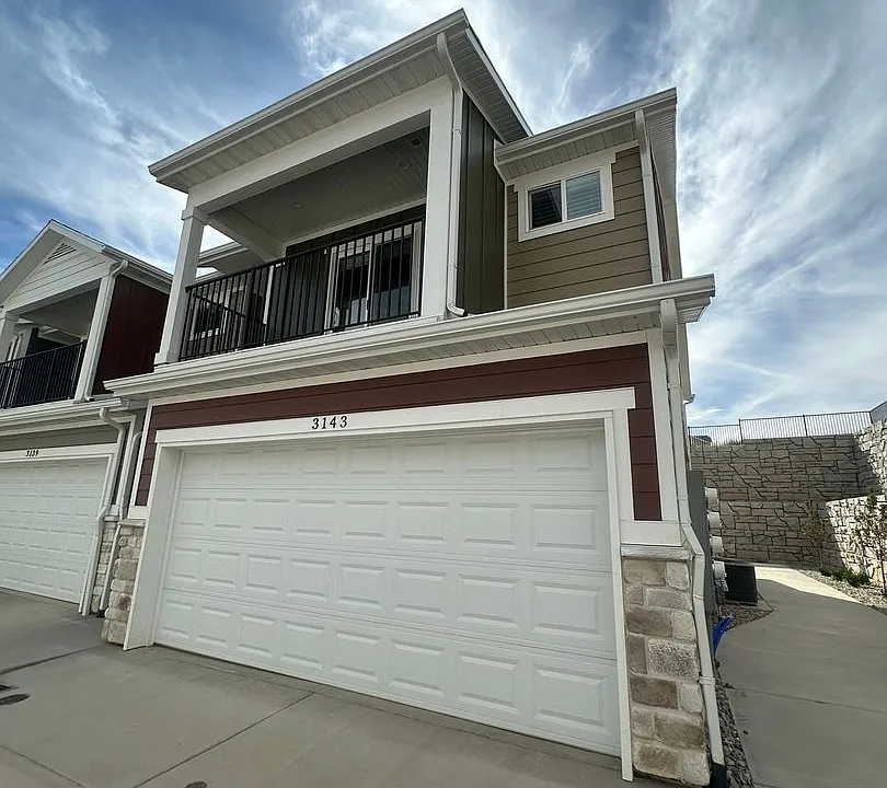 3143 N 1675 E