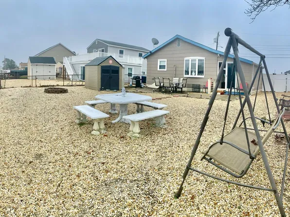 107 E Delaware Dr, Little Egg Harbor, NJ 08087