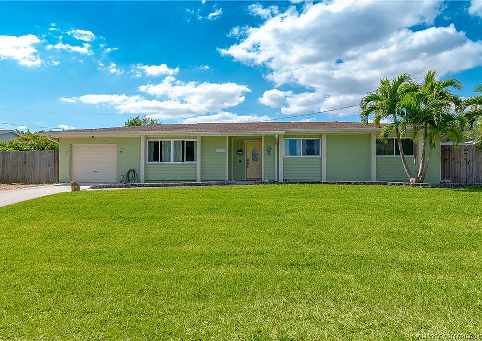 1590 NE 23rd Ter, Jensen Beach, FL 34957 | Zillow