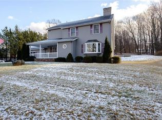 1545 Country Club Rd, Middletown, CT 06457