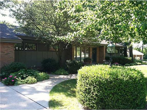 2nd image of 1826 E Walnut Heights Dr