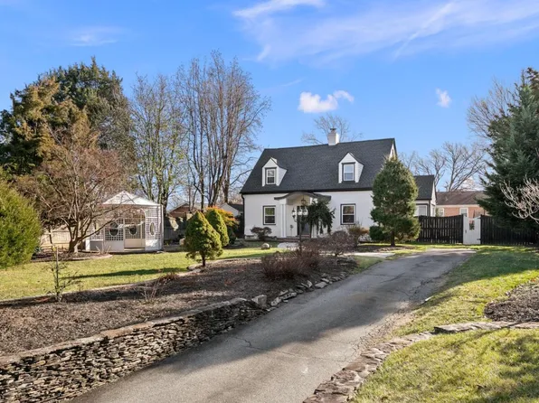 3123 Glen Carlyn Rd, Falls Church, VA 22041