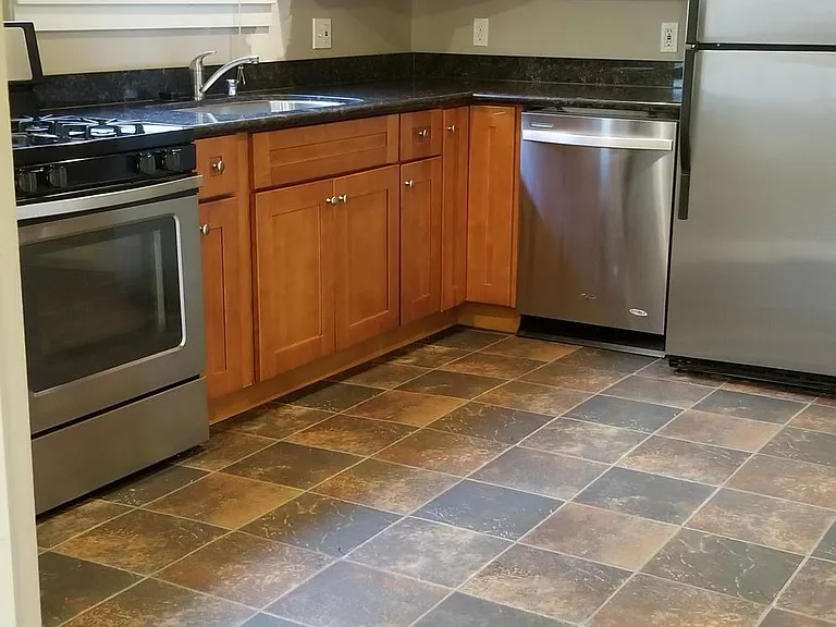 533 11th Ave E #1 — Photo 7