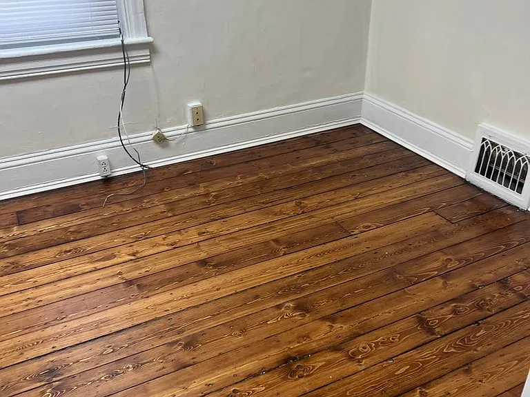 326 E Broad St — Photo 10