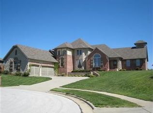 2835 E Woodford St, Springfield, MO 65804