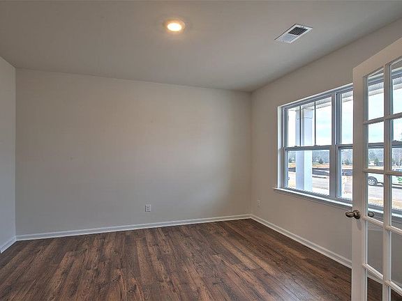 2nd image of 838 Honeybush Dr