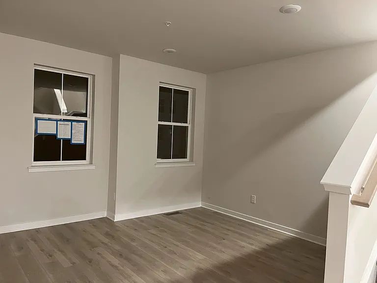 114 Continental Way — Photo 21