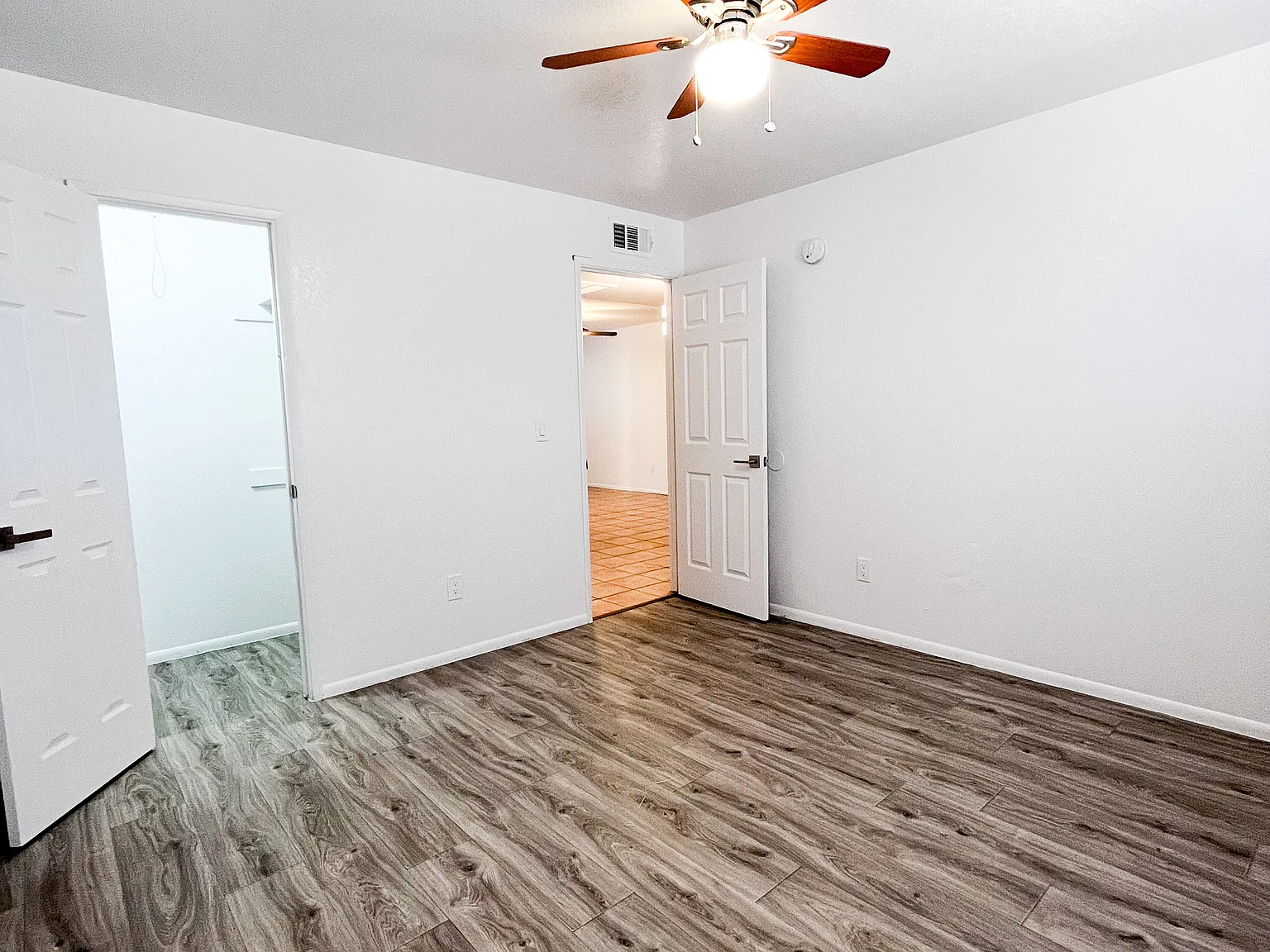 2 bed, 812 sqft, $1,480 — Photo 3