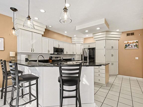 2nd image of 21369 Sylvan Ct