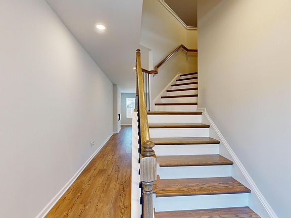 3rd image of 2061 Ecoland Dr