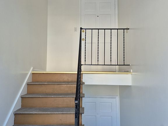 4th image of 1720 Tudor Dr