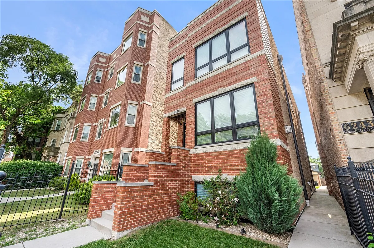 Building Photo - 6241 S Woodlawn Ave