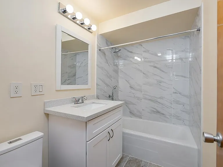 3232 Fuhrman Ave E #1 — Photo 17