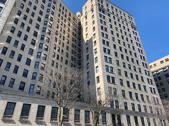 3rd image of 2000 N Lincoln Park W #1005