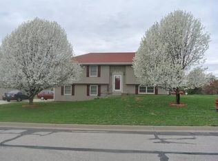 5331 NE Kendall Wood Dr, Topeka, KS 66617