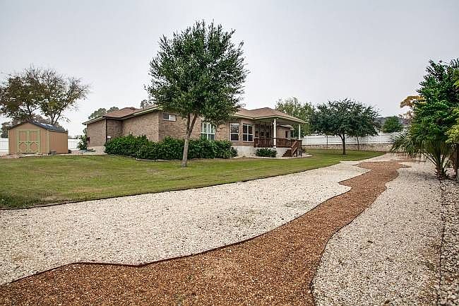2nd image of 7218 N Vandiver Rd
