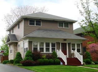 240 N Michigan Ave, Elmhurst, IL