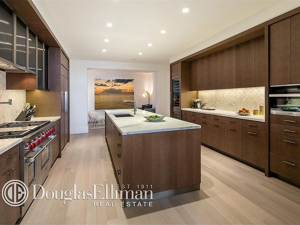 1st image of 100 Barclay St #15D