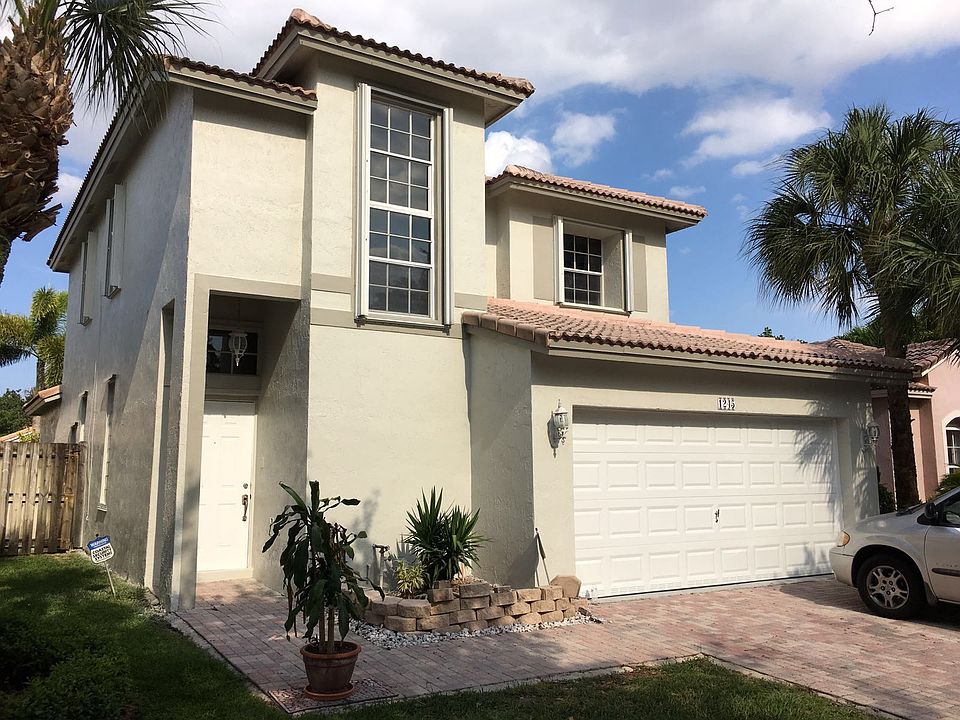 1st image of 1245 NW 171st Ave