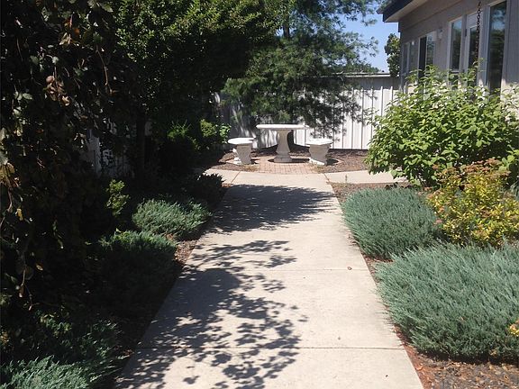 2nd image of 4489 N Dresden Pl Ste 102
