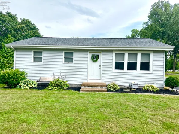 208 Cement St, Castalia, OH 44824