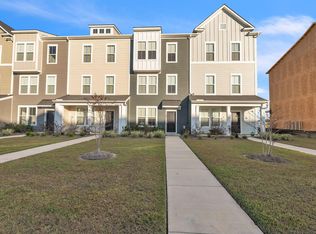 823 Recess Point Dr, Moncks Corner, SC 29461