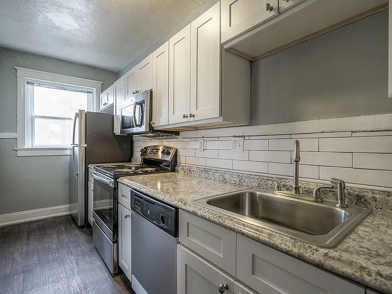 3721 Broadway Blvd #20 — Photo 25