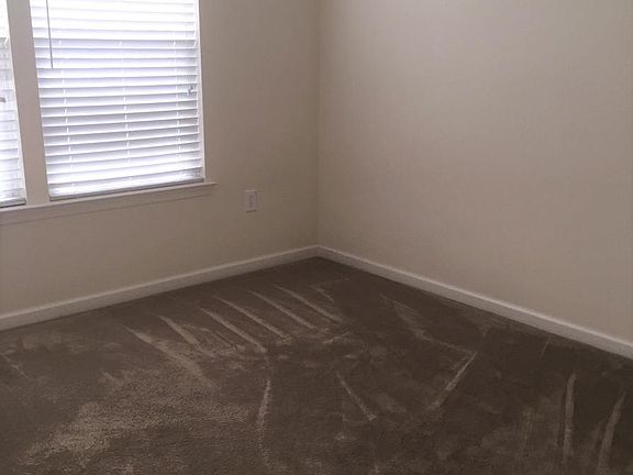 2nd image of 606 Wye Oak Dr