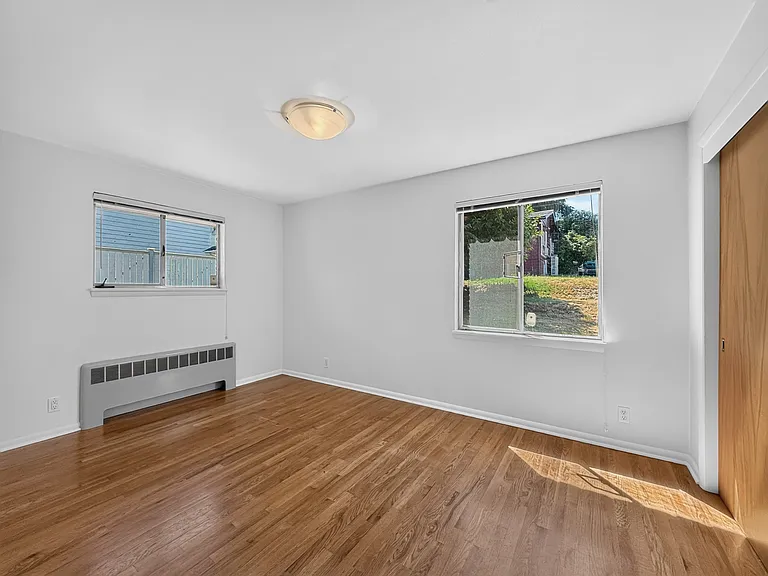 3535 S 126th St — Photo 12