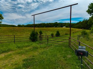 3675 Persimmon Rd, Grovespring, MO 65662