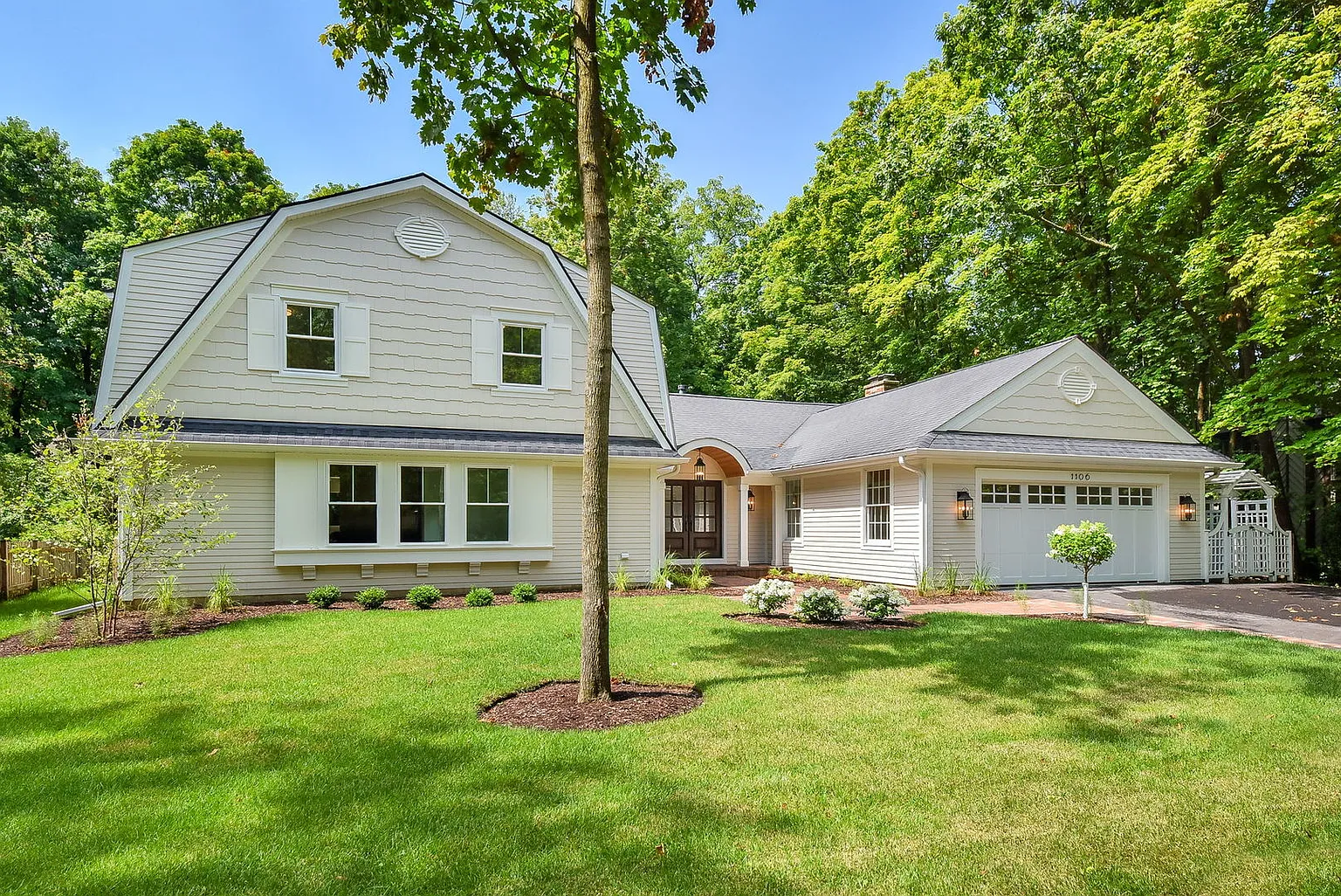 1106 S Charles Ave photo 1