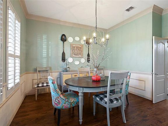 5th image of 3481 Fountainbleau Ln