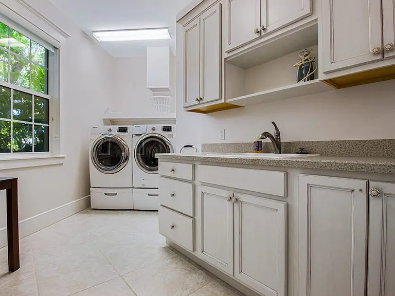 Laundry Room Cabinet
