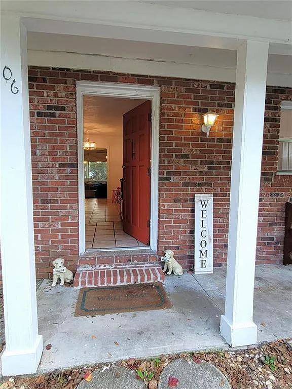 4 bed, 1.5 bath, 1598 sqft, $1,995 — Photo 2