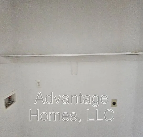 801 Johnson Cir #B — Photo 9
