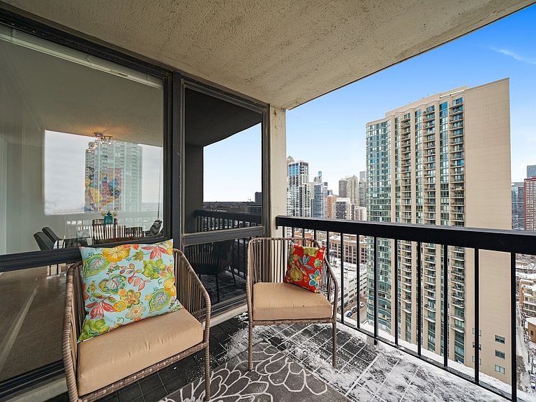 The Elm at Clark Apartments Chicago, IL Zillow