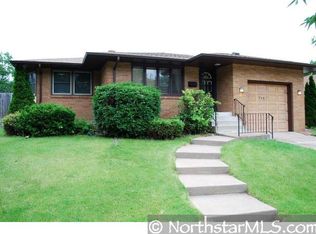 714 Parkway Dr, Saint Paul, MN 55106