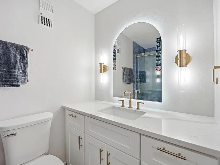 1625 Larimer St #1001 — Photo 32
