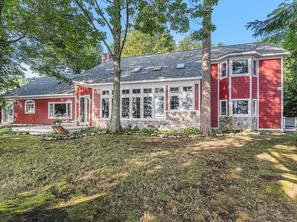 2505 Eisens Trl, Cheboygan, MI 49721