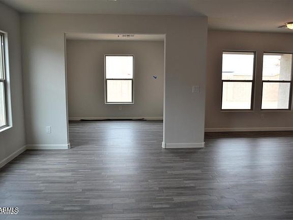 5th image of 2367 N Oakmont Ln