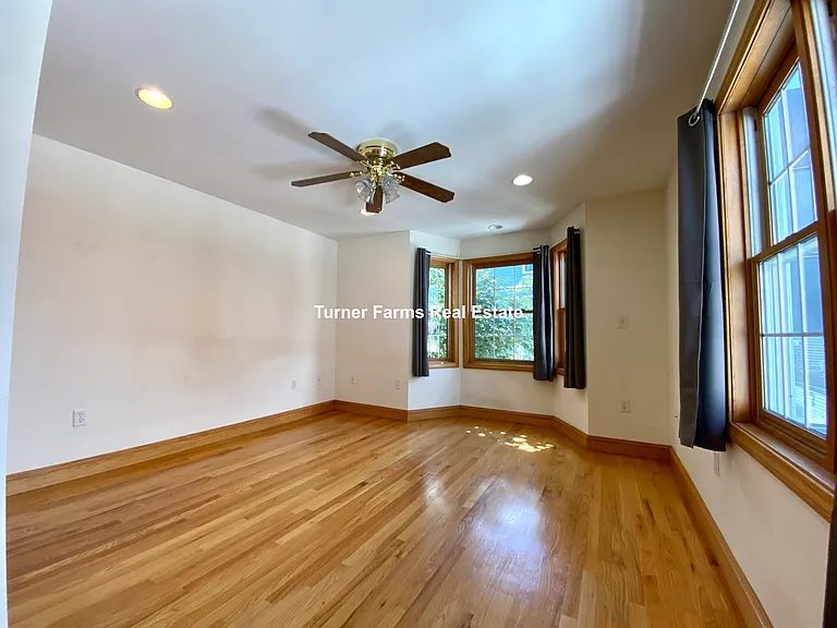 241 W 3rd St #2A — Photo 3