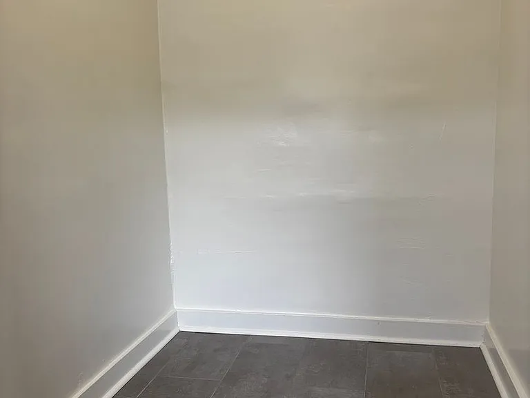 Ave 63 Apartments — Photo 20