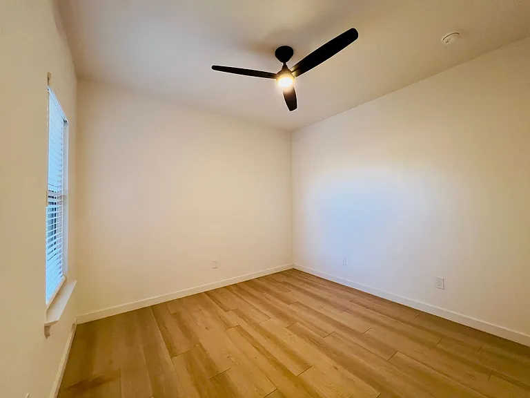 5813 Urbana Pl — Photo 18