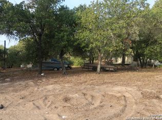 4614 Waterwood Pass Dr, Elmendorf, TX 78112
