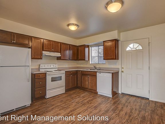 2nd image of 510 1st St APT B