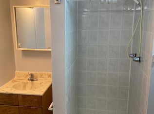 9718 Main St, Fairfax, VA 22031