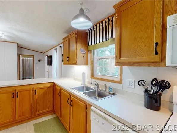 163 Walleye Point Dr, Camdenton, MO 65020