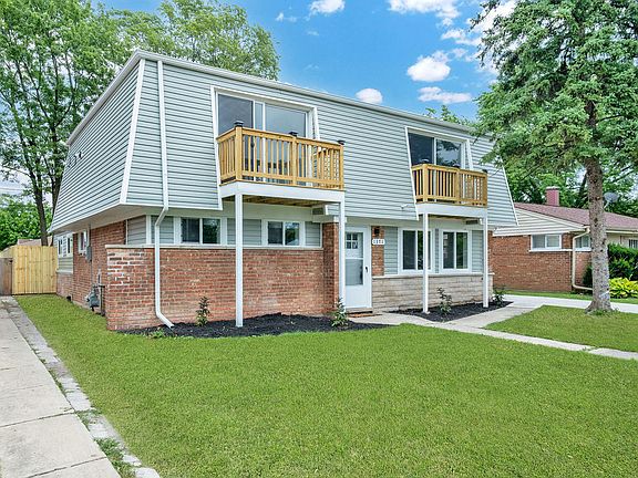 2nd image of 1371 Gordon Ave