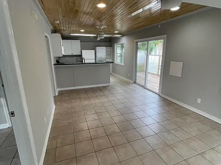 736 W King St #A — Photo 6