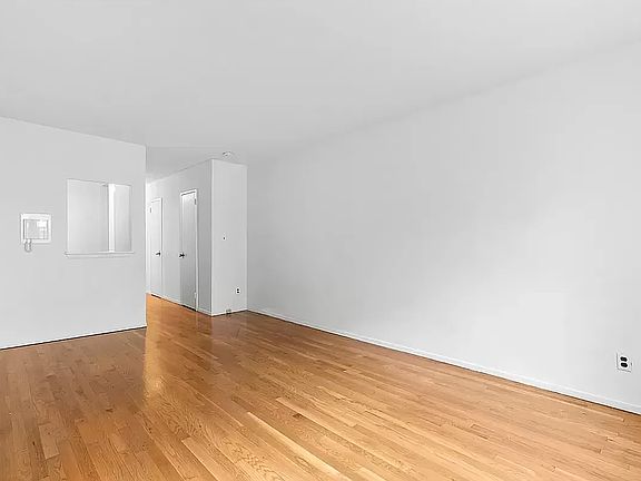 4th image of 221 E 82nd St APT 5D